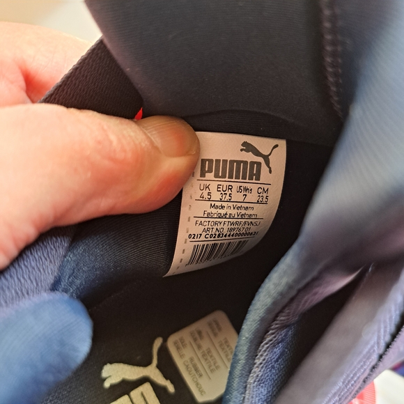 NWOT Ladies Sz 7 Puma Strap Fierce Navy Athletic Sneakers Lightweight - Picture 11 of 12